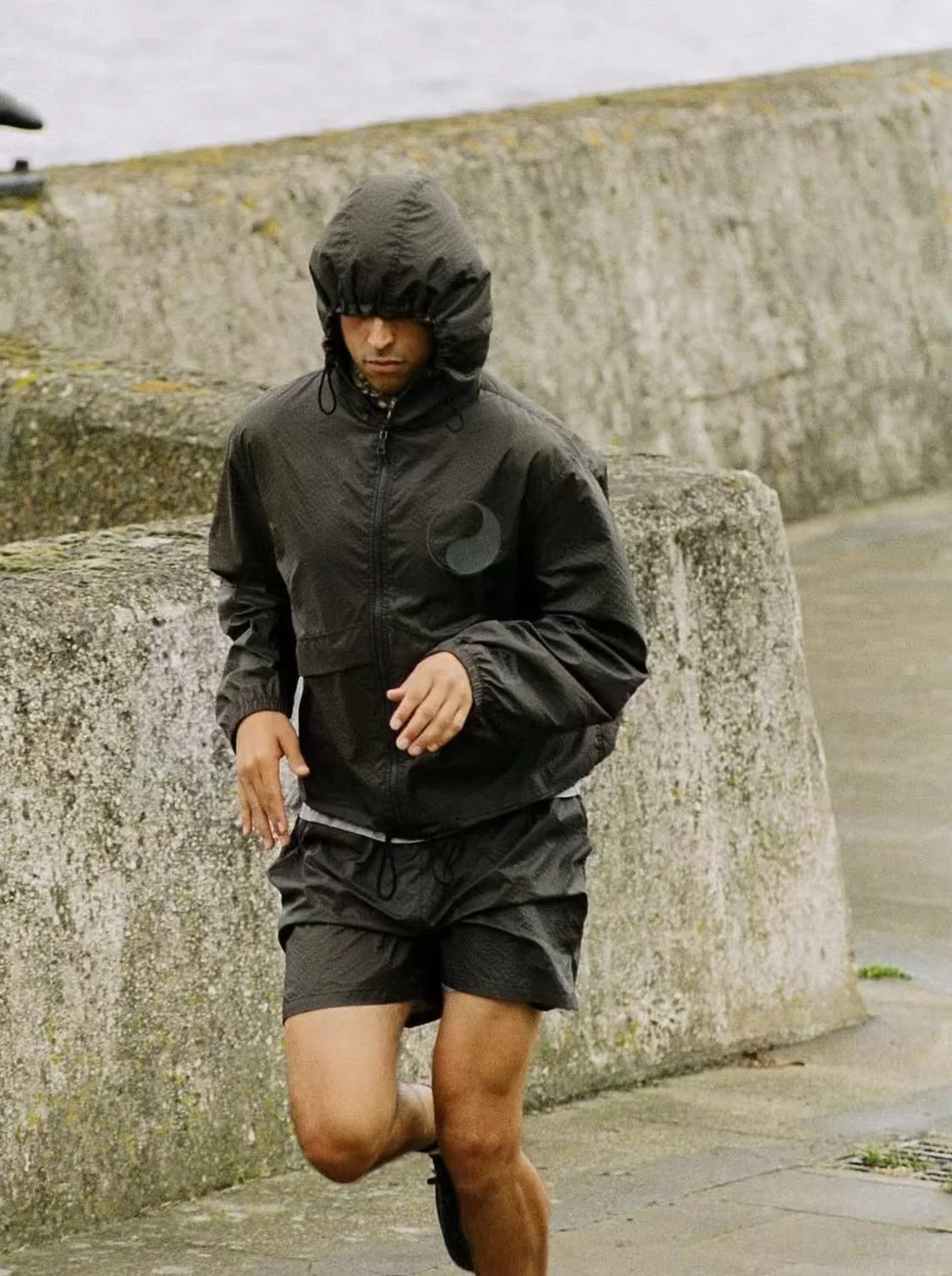 

Satisfied running sports hiking outdoor windproof jacket