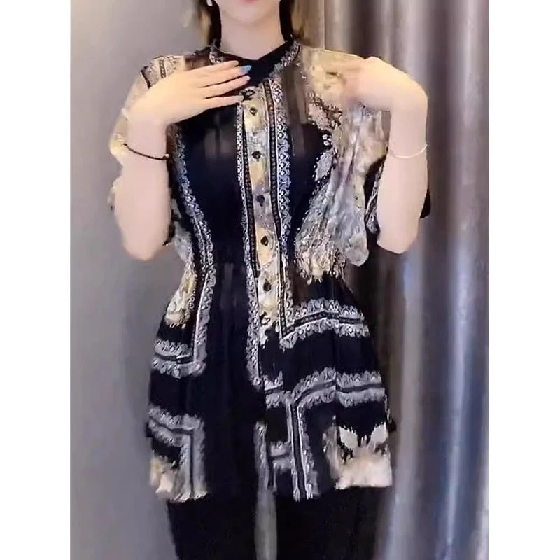 2024 Estate edizione coreana Camicette di chiffon alla moda e uniche Mezza manica Colletto rialzato Camicia da donna con giunture stampate Top