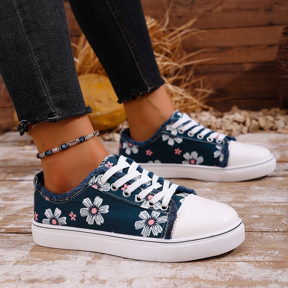 ربيع الخريف النساء أحذية كبيرة الحجم أزياء النساء أحذية رياضية جولة رئيس أحذية مسطحة القاع الدانتيل يصل منصة أحذية رياضية غير رسمية النساء #4