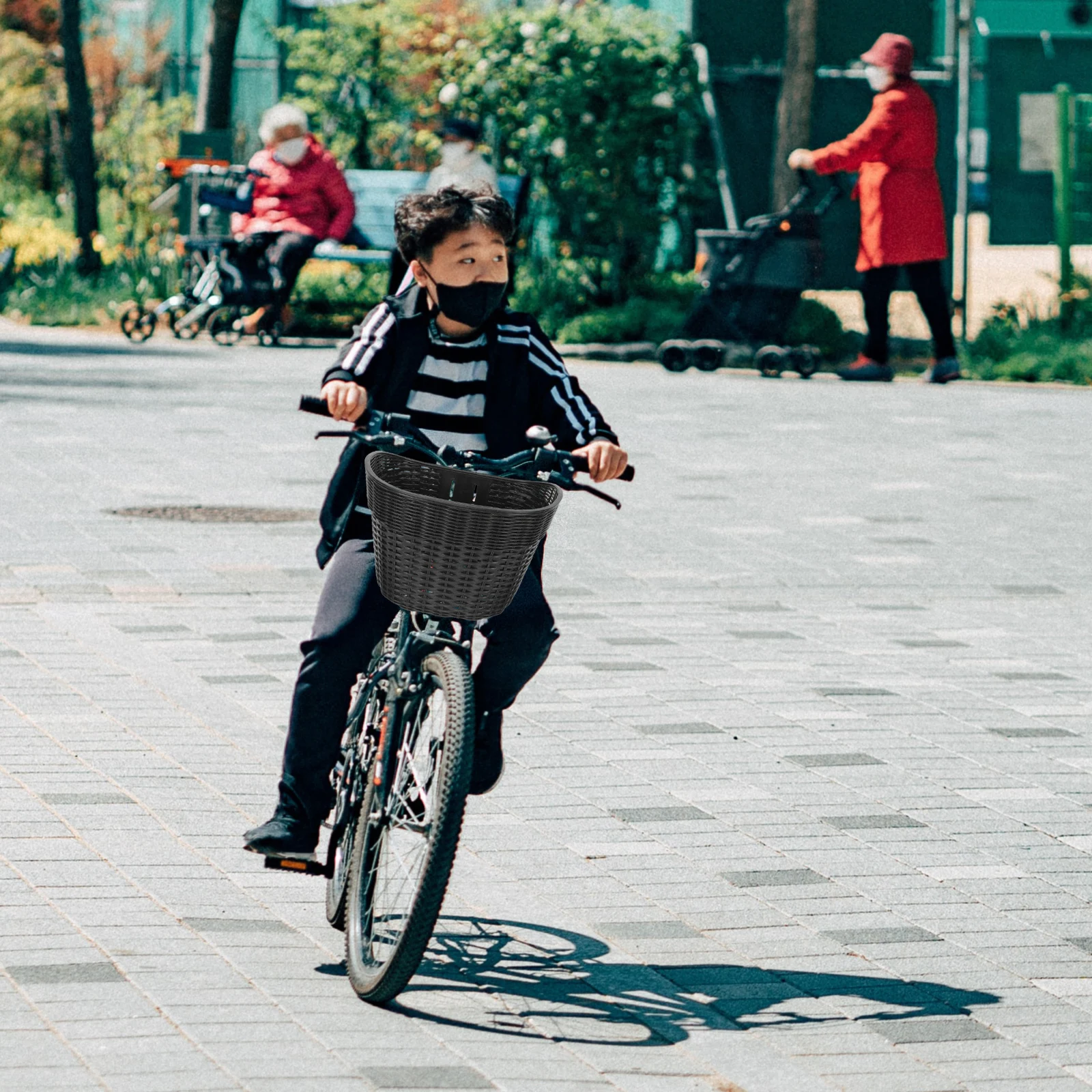 

Professional Bike Basket Fake Woven Sturdy Aluminum Frame Waterproof Interior Storage for Outdoor Cycling Front Handlebar Basket