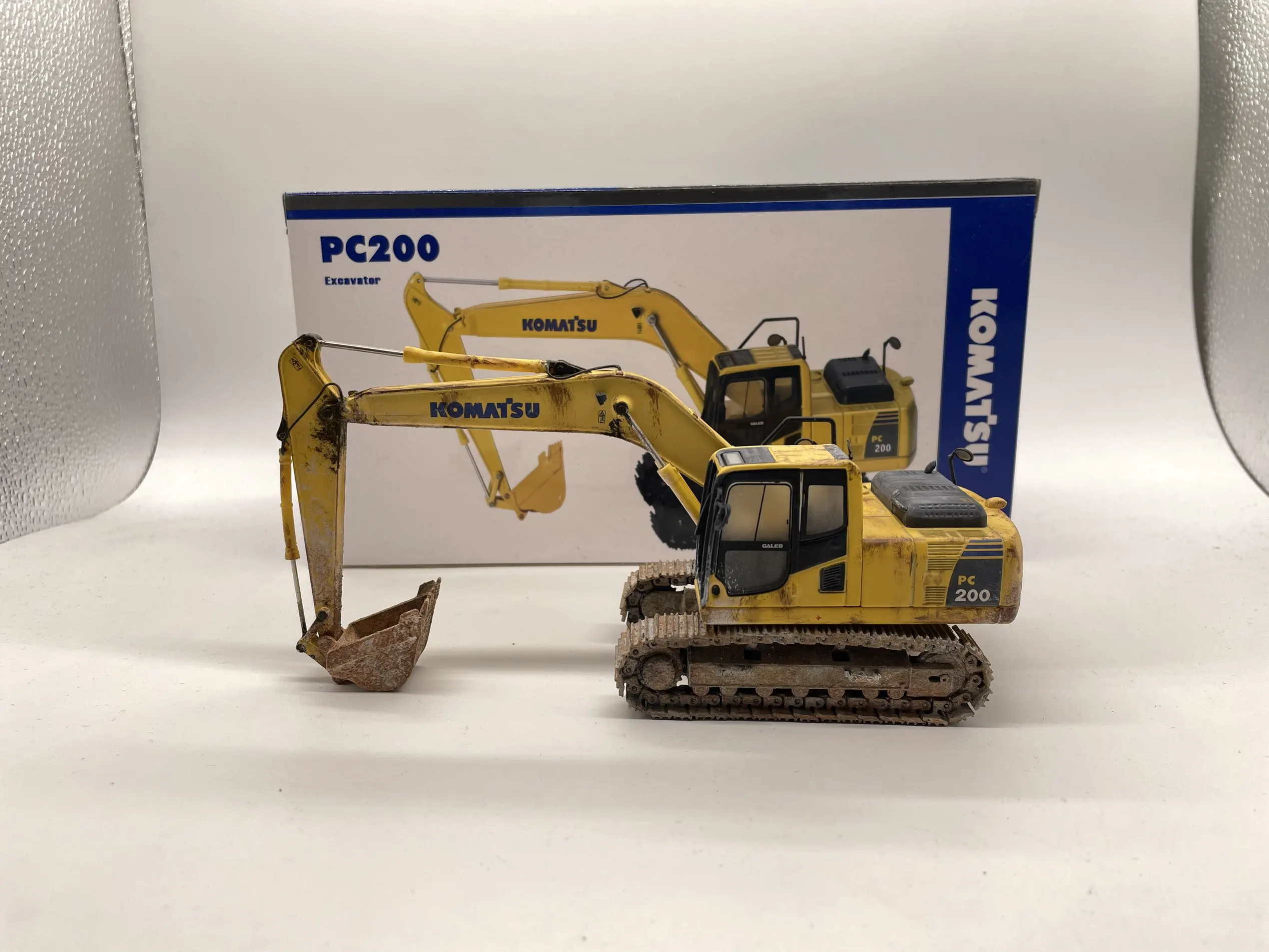 

2 Color! PC200 Excavator Metal Tracks 1/50 Scale Die-Cast Model Collecting gifts for boys' birthdays, scene decoration