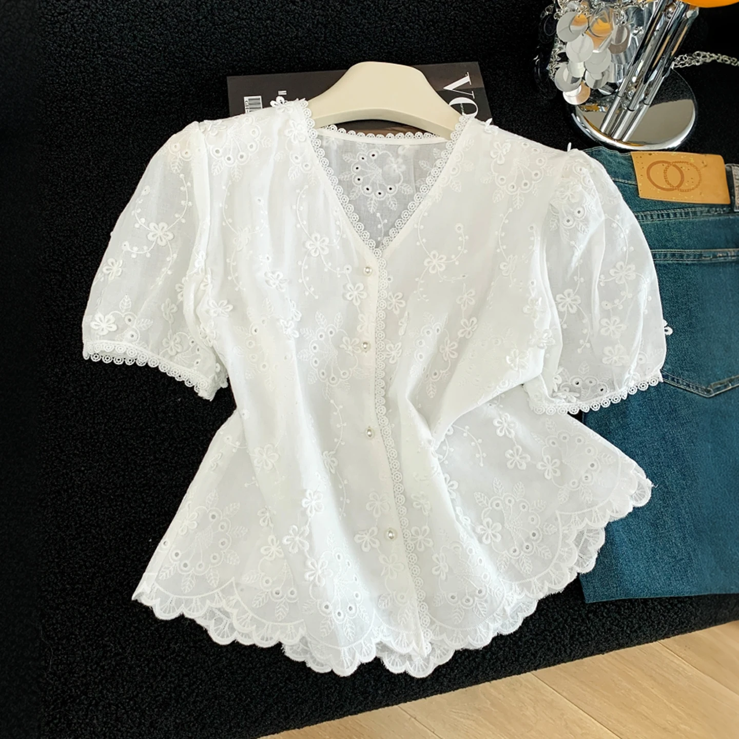 

Elegant Embroidered Hollow V-Neck Short Sleeve Shirt Women's Style 2026 New Summer Cotton Korean Version Floral Lace Trim Top