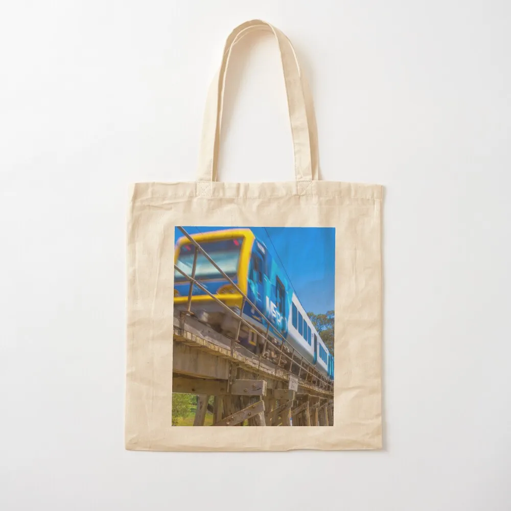 Melbourne Metro Train on a Trestle Bridge in Eltham Tote Bag sac pour femme Beach bag Women's bags Canvas Tote Bag