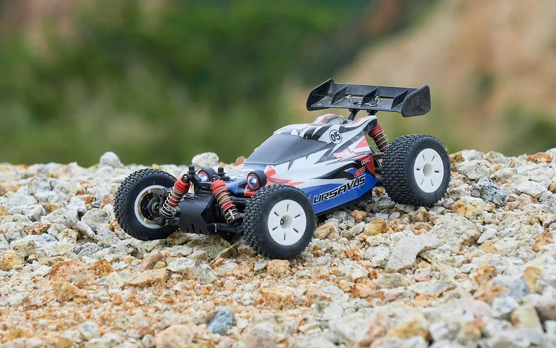 UDI/RC UD1805 Pro 1/18 2.4GHz  RC Car Brushless Motor 50Km/H High Speed Off Road 4WD Remote Control Racing Car Toy