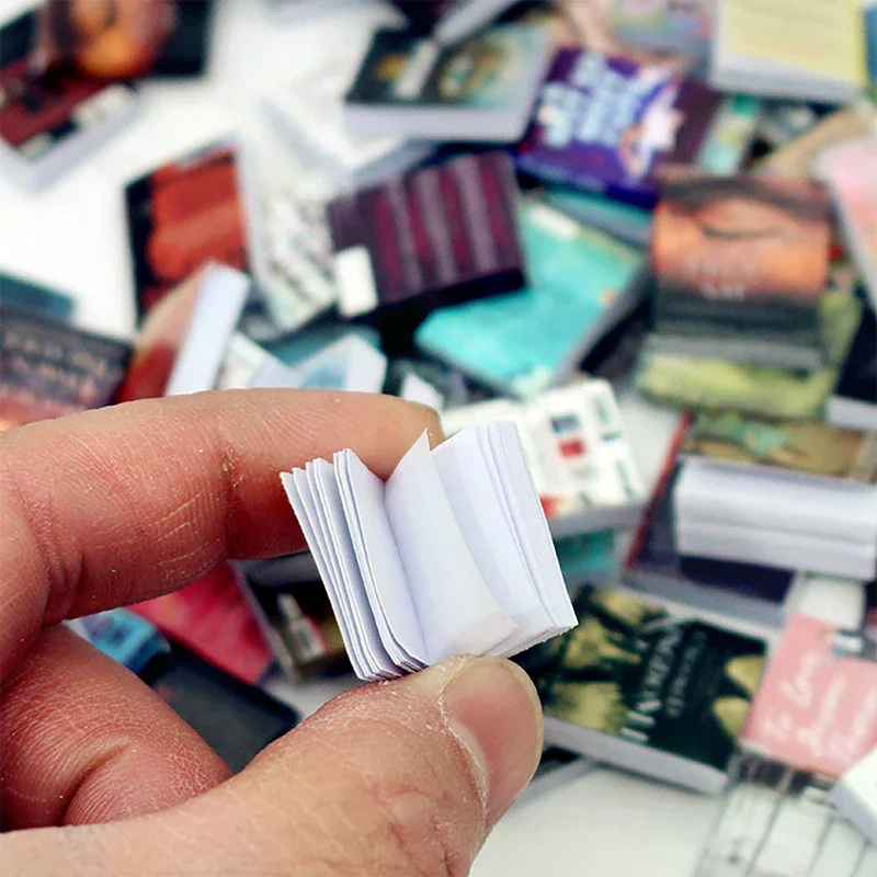 

100 шт., случайные миниатюры, кукольный домик, классические мини-раскладушки, тетрадь, мебель, украшение, кукла, игрушки, принадлежности