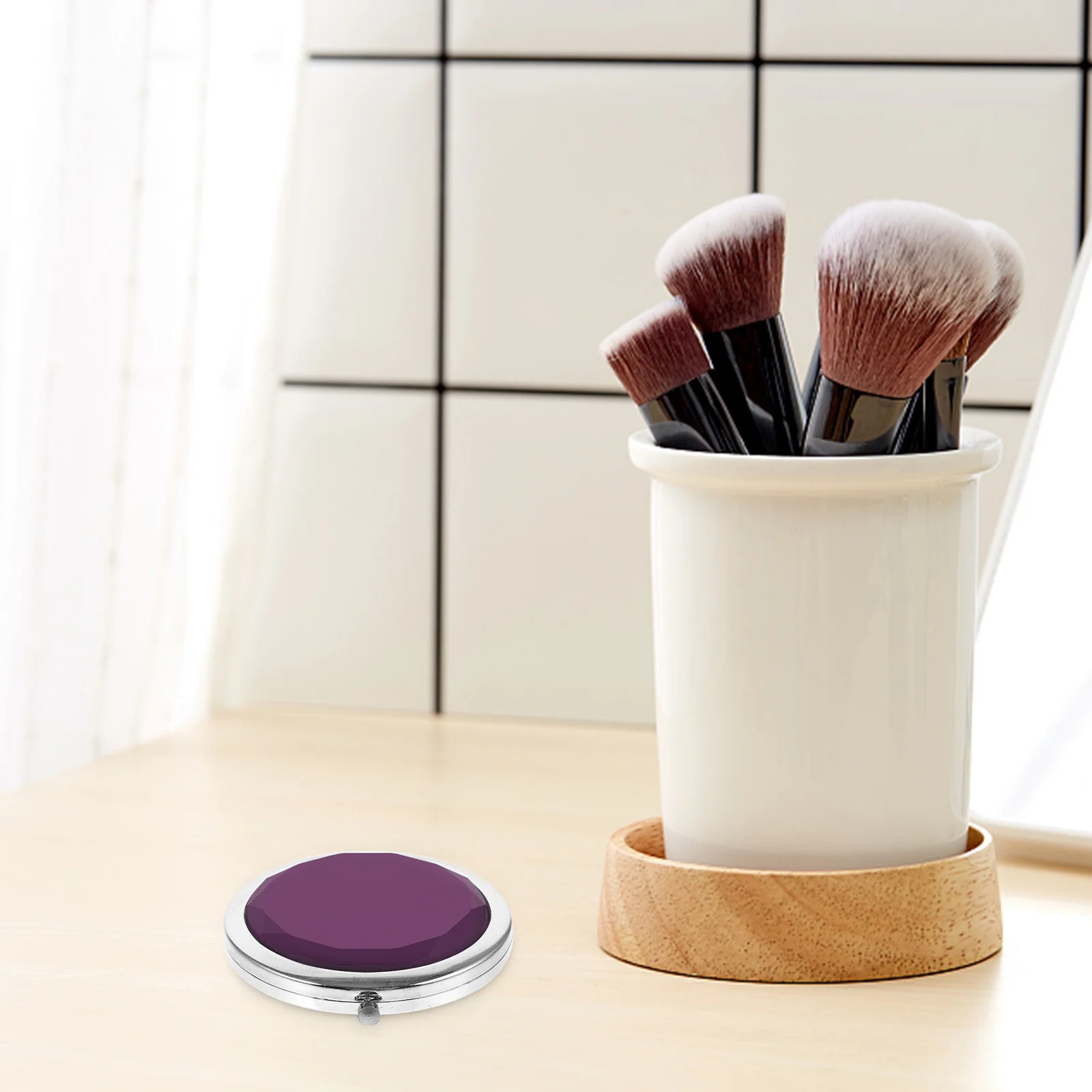 مرآة جيب مدمجة قابلة للطي مستديرة مزدوجة الجوانب مكبرة صغيرة للسفر محمولة باليد مرآة مكياج من سبائك الزنك كريستال متين