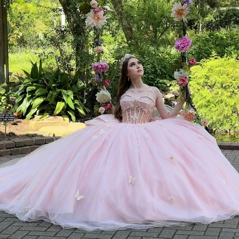 Hellrosa Quince anera Kleid mit großen Bogen 3d Schmetterling Applikationen glänzende Perlen Kristall Tull Ballkleid Korsett Vestido de 15 Anos