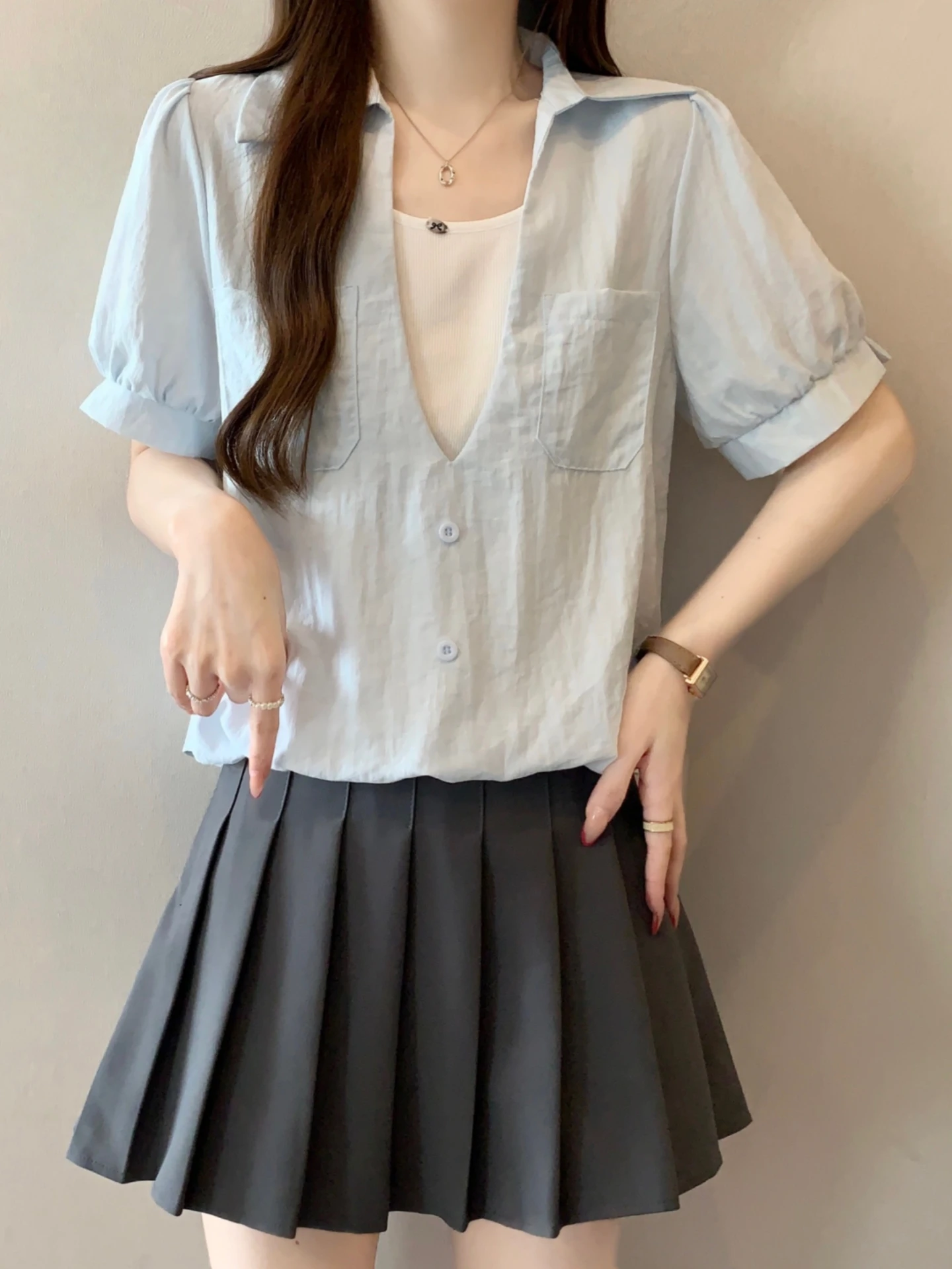 

Slimming V-Neck Short Sleeve White Shirt Women's Base Layer Top Summer plus Size Fashionable Double Pocket Korean Style Blouse