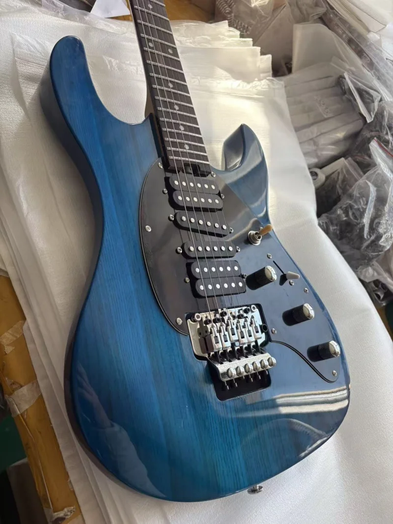 Factory 6-string guitar, rosewood fingerboard, transparent blue body, tremolo bridge, free delivery