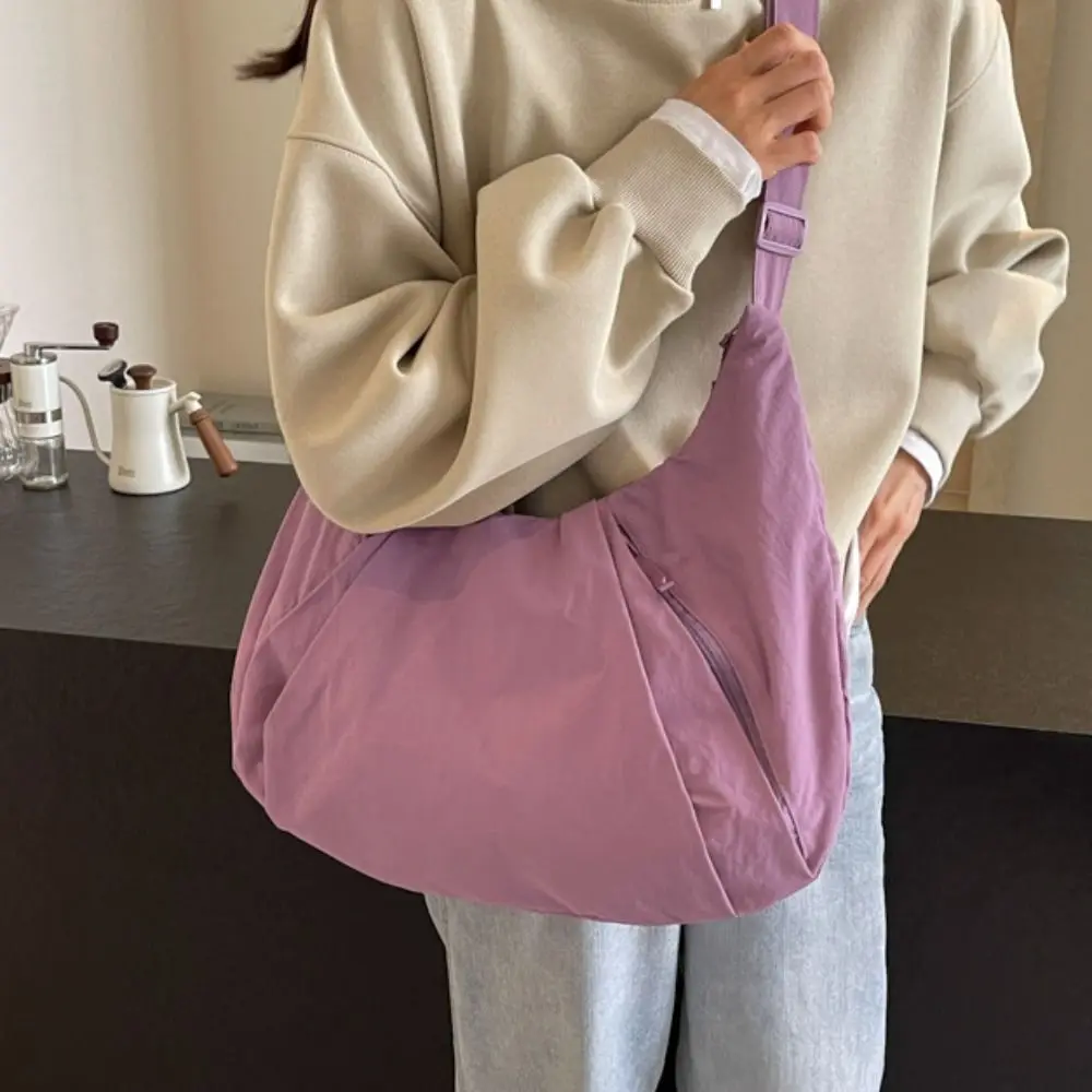 

Korean Style Nylon Shoulder Bag Large Capacity Tote Bag Casual Dumpling Bag Fold Solid Color Oxford Cloth Underarm Bag Outdoor