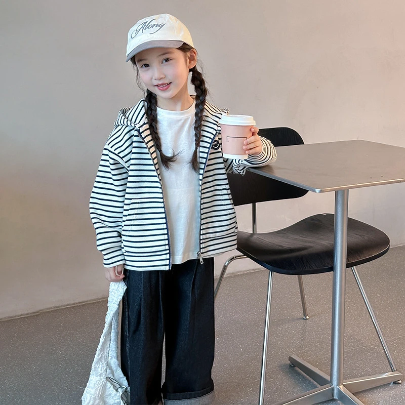 Girls Coats 2024 Autumn New Childrens Clothing Girls Baby Foreign Style Striped Hoodie Cardigan Casual Simple and Daily