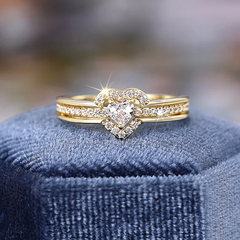 Huitan Modern Fashion Heart Design Women Rings for Engagement Wedding Dazzling Crystal Cubic Zirconia Love Eternity Ring Jewelry