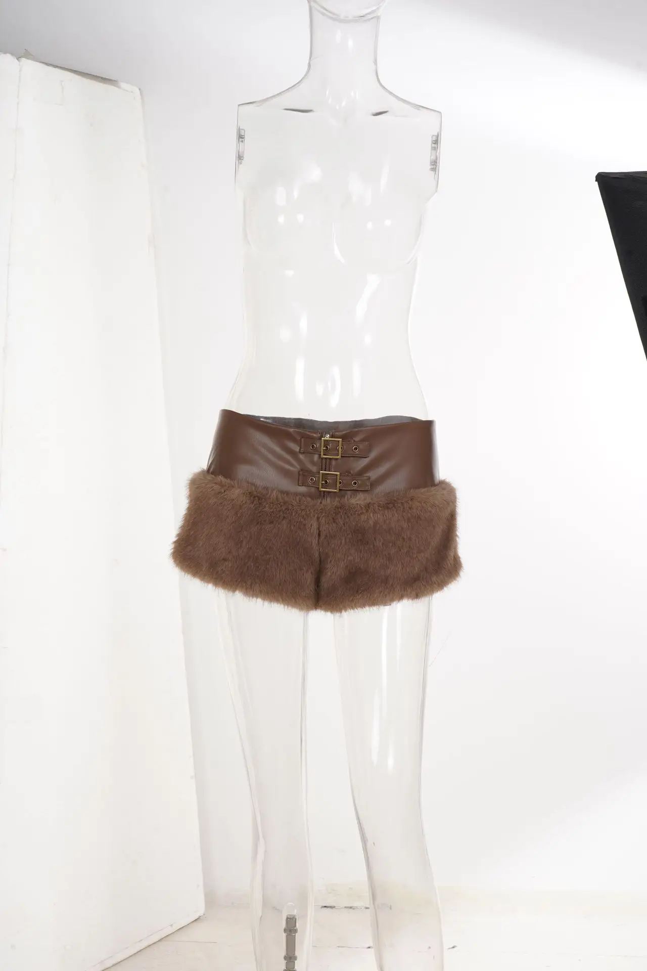 Faux Fur Patchwork Grommet Metal Buckles Pu Leather Shorts Women Chic Sexy Zipper Low Waist Casual Streetwear Bottoms Clubwear