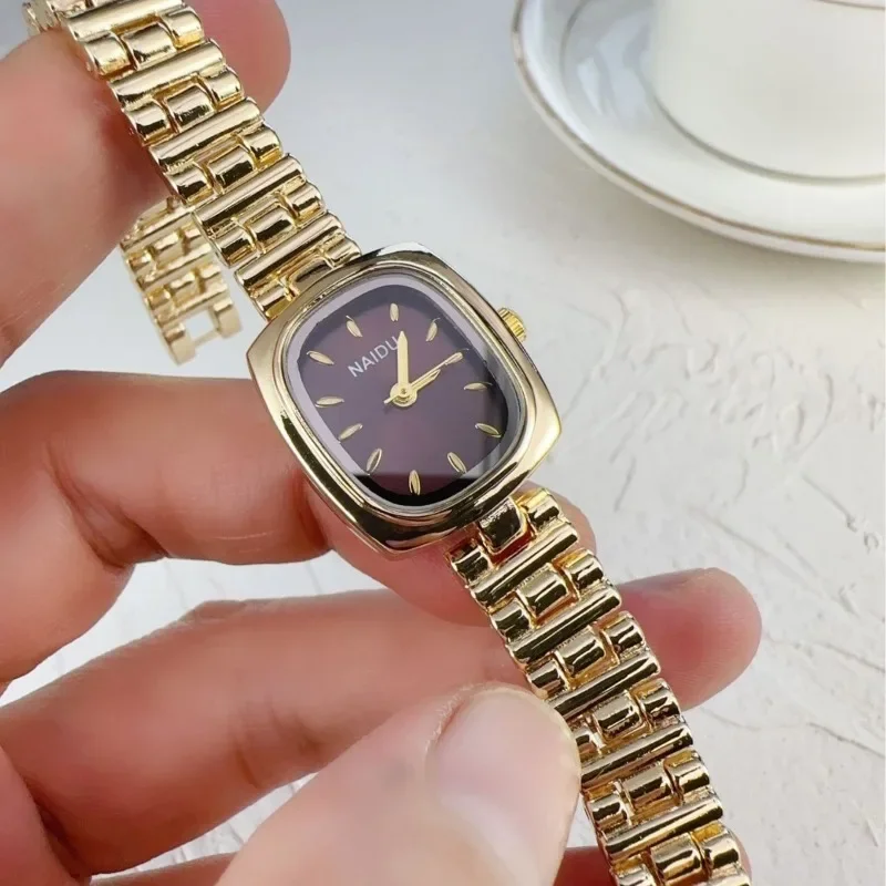 Brand Ladies Watches Hot Sale Gold Watch for Women Stainless Steel Strap Quartz Fashion Simple Retro Luxury Gift Watch Wholesale