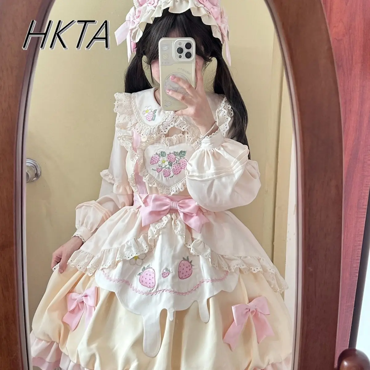 

Lolita Sweet Strawberry Embroidery Princess Dresses Jsk Women Lace Bow Doll Collar Bubble Sleeve Cake Birthday Ball Gown dress