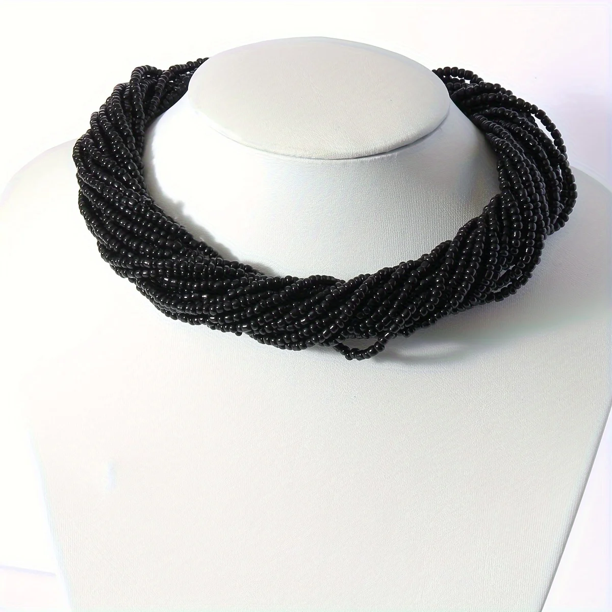 Boho-chic Glass Beaded Choker Necklace - Elegant & Sexy Short Clavicle Chain For Women, Perfect For Everyday Wear
