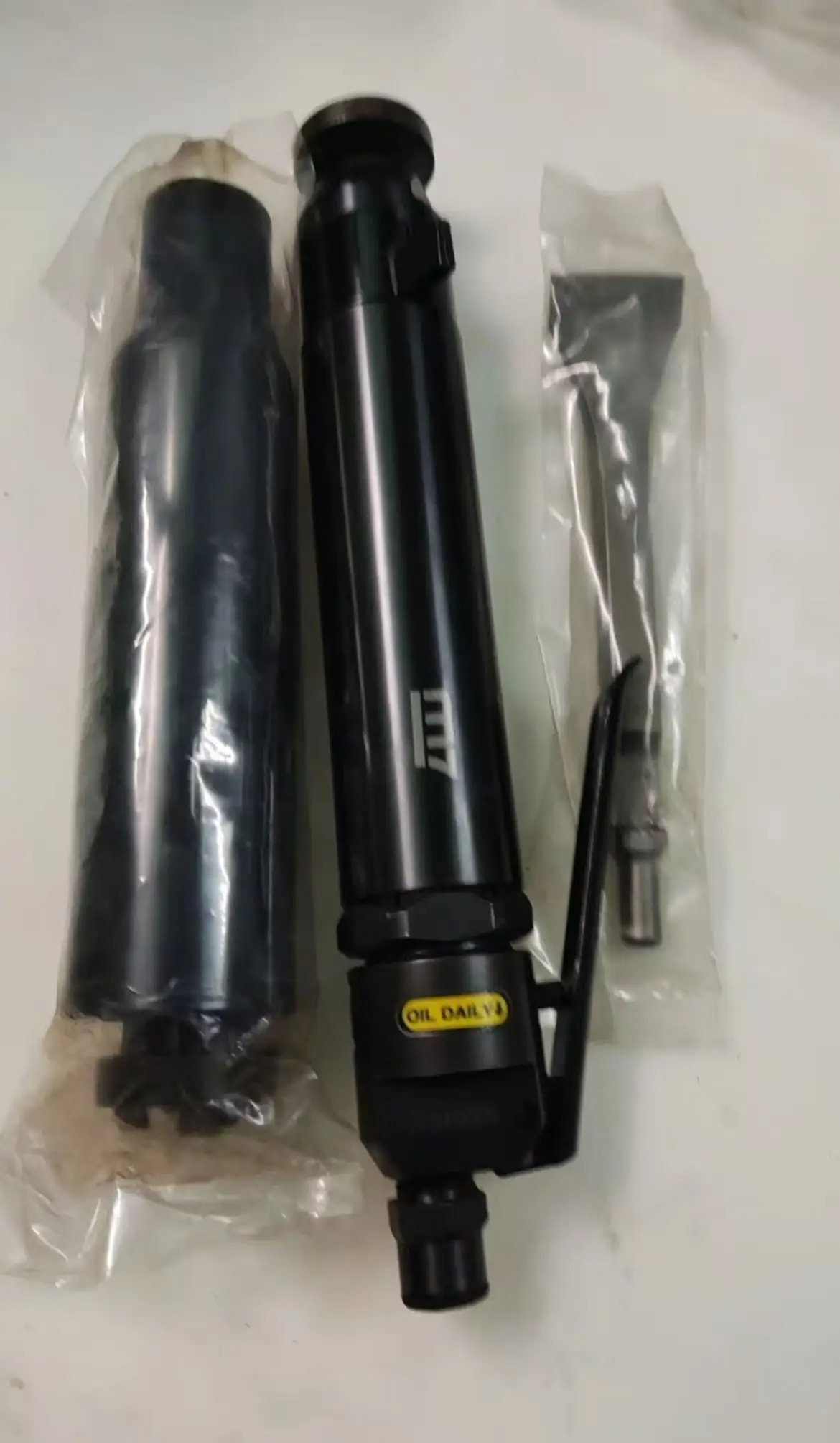 

Air Pittsburgh Hammer with Side Rod Drive, Effective Range for Metal Plate HVAC in Sizes 30 To 18