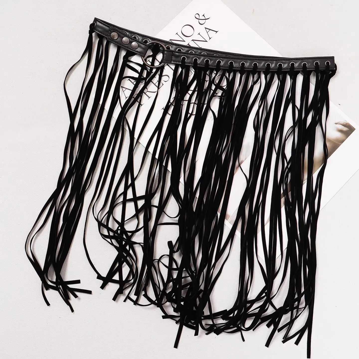 

Длинный ремень из искусственной кожи с кисточками, женские винтажные черные пояса на поясе, женское платье, корсеты, поясные ремни, украшения, широкий пояс R3108