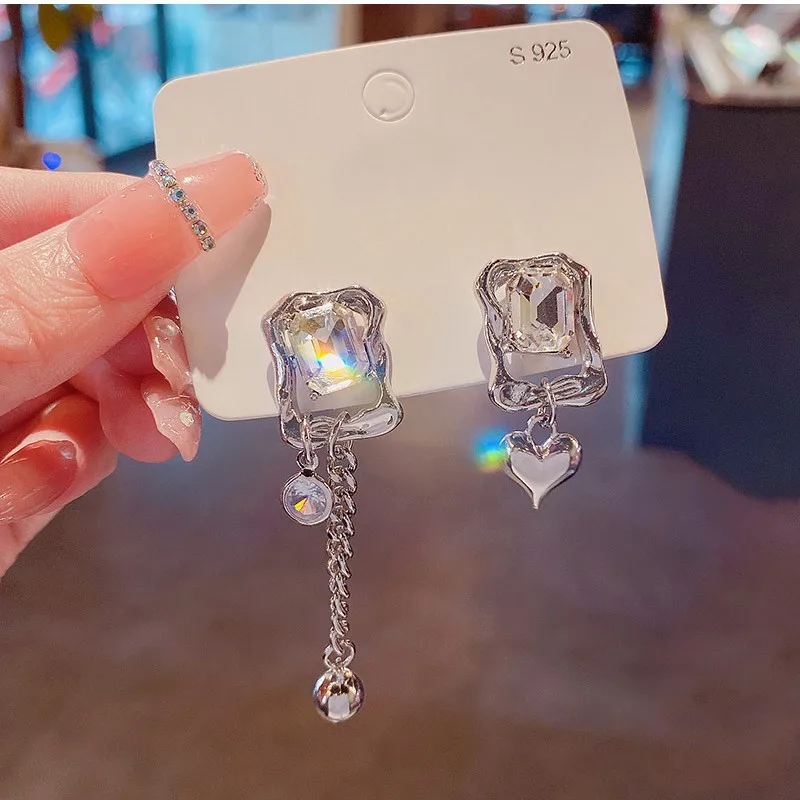 925 الفضة إبرة الكورية غير المتماثلة الزركون شرابة أقراط للنساء مجوهرات 2025 تتجه جديد خمر كول القلب إسقاط أقراط