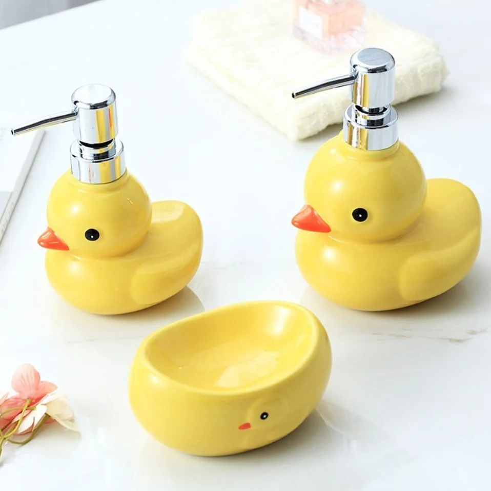 

Pump Bottle 450/270ml Soap Dispenser Yellow Cartoon Duck Hand Sanitizer Bottle Ceramic Refillable Shampoo Bottle Bathroom