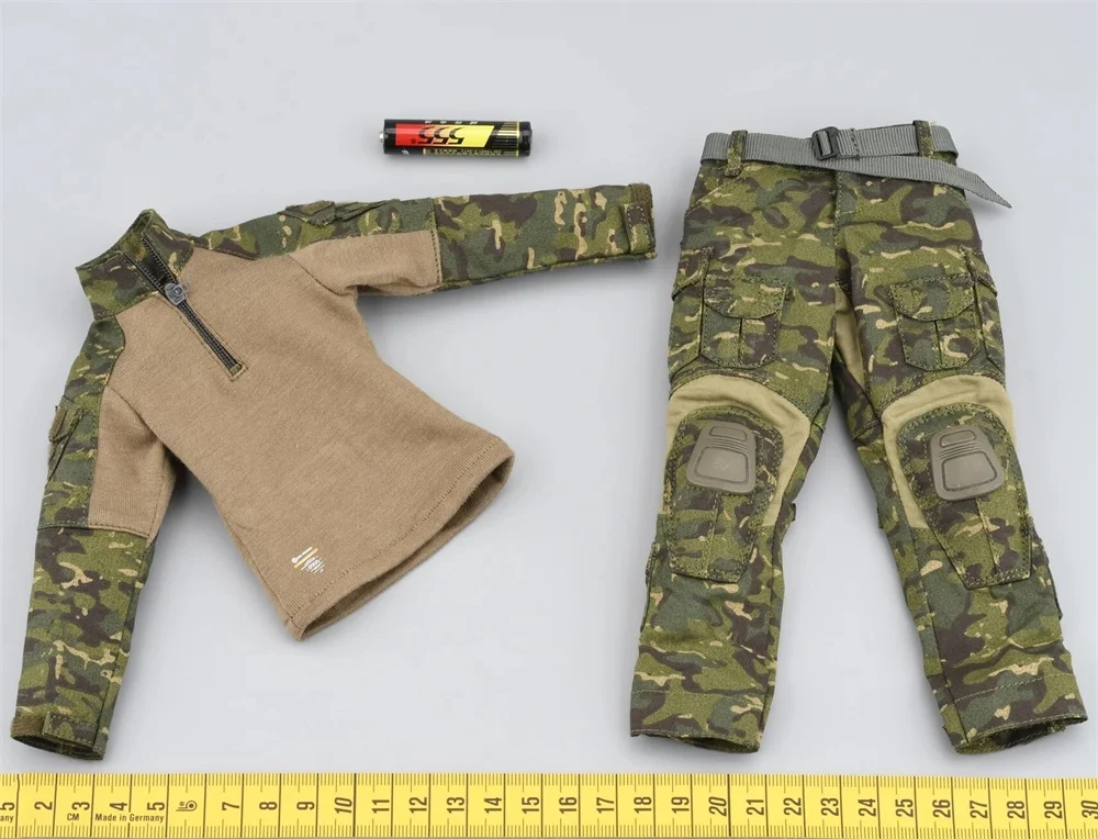 Disponibile in vendita ES 26070A Asia HK Soldato Abito Uniforme Pantalone Medaglia Cintura Accessori per 12 "Figura 1/6 FACILE E SIMPLE