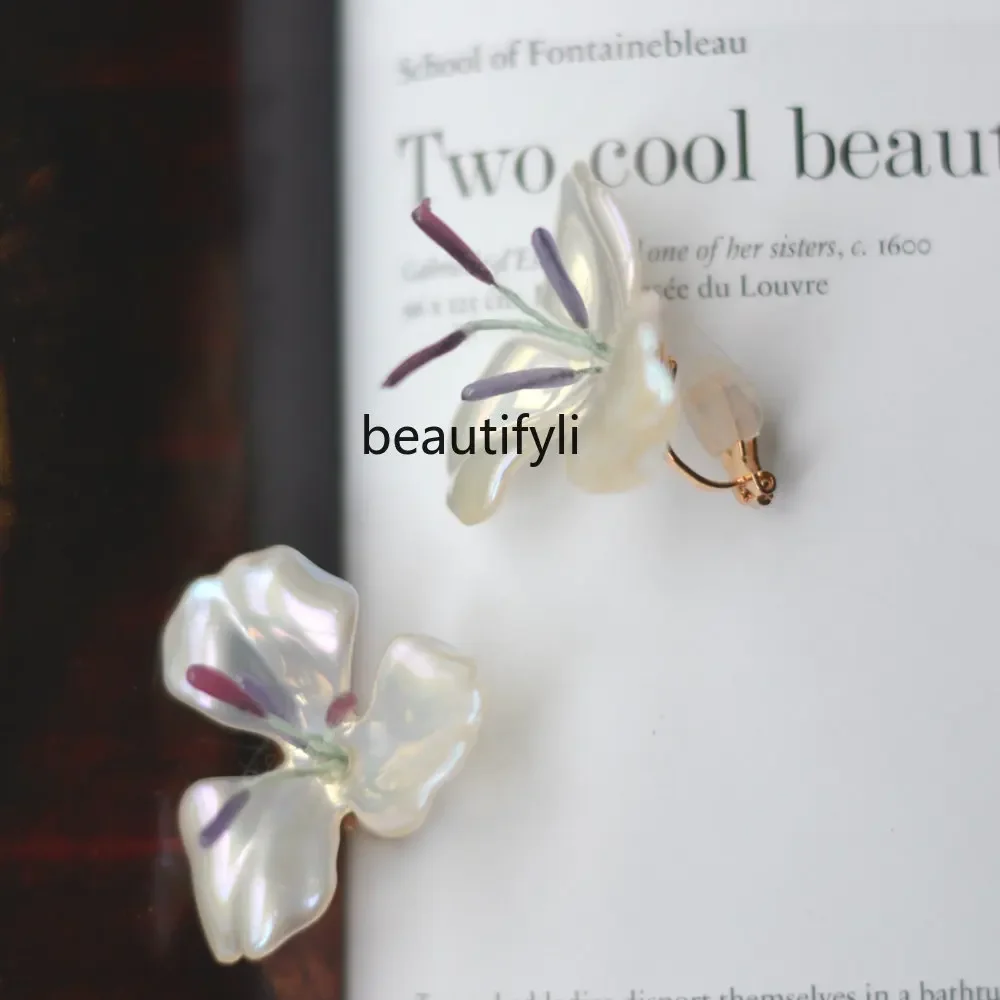 

yj Romantic Pearl Flower Colored Glaze Core Vintage Earrings Plant Flower Ornament