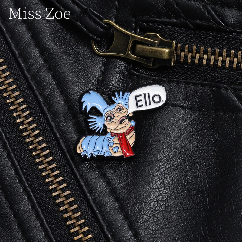 

Labyrinth Ello Worm Enamel Pin Custom 80S Retro Animation Nostalgia Film Brooches Lapel Badge Inspired Jewelry Gift For Kid