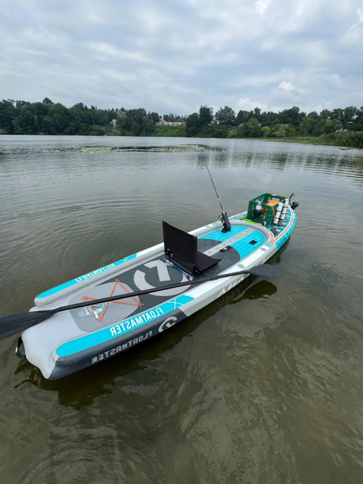 China Factory Inflatable Boat Double Chamber Inflatable Paddle Board Fishing Kayak Inflatable Fishing Sup With Rod Holders view 3