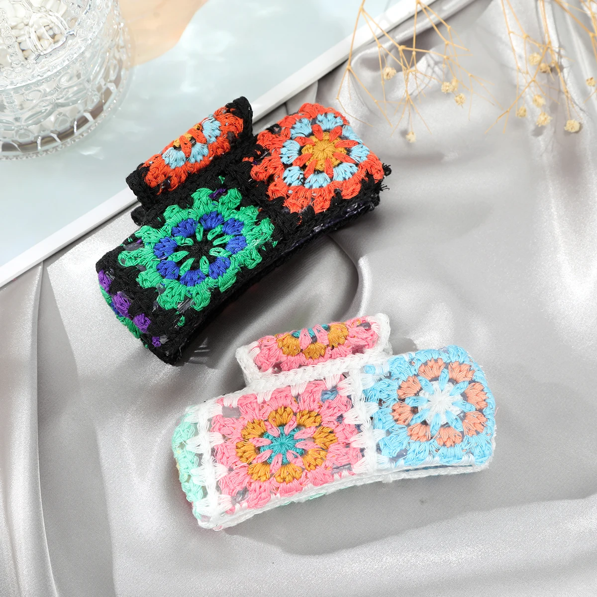 10.5cm Knitted Flower Hair Claw Black Embroidery Irregular Splicing Hair Clips Hairpin Crab Women Retro Hair Accessories