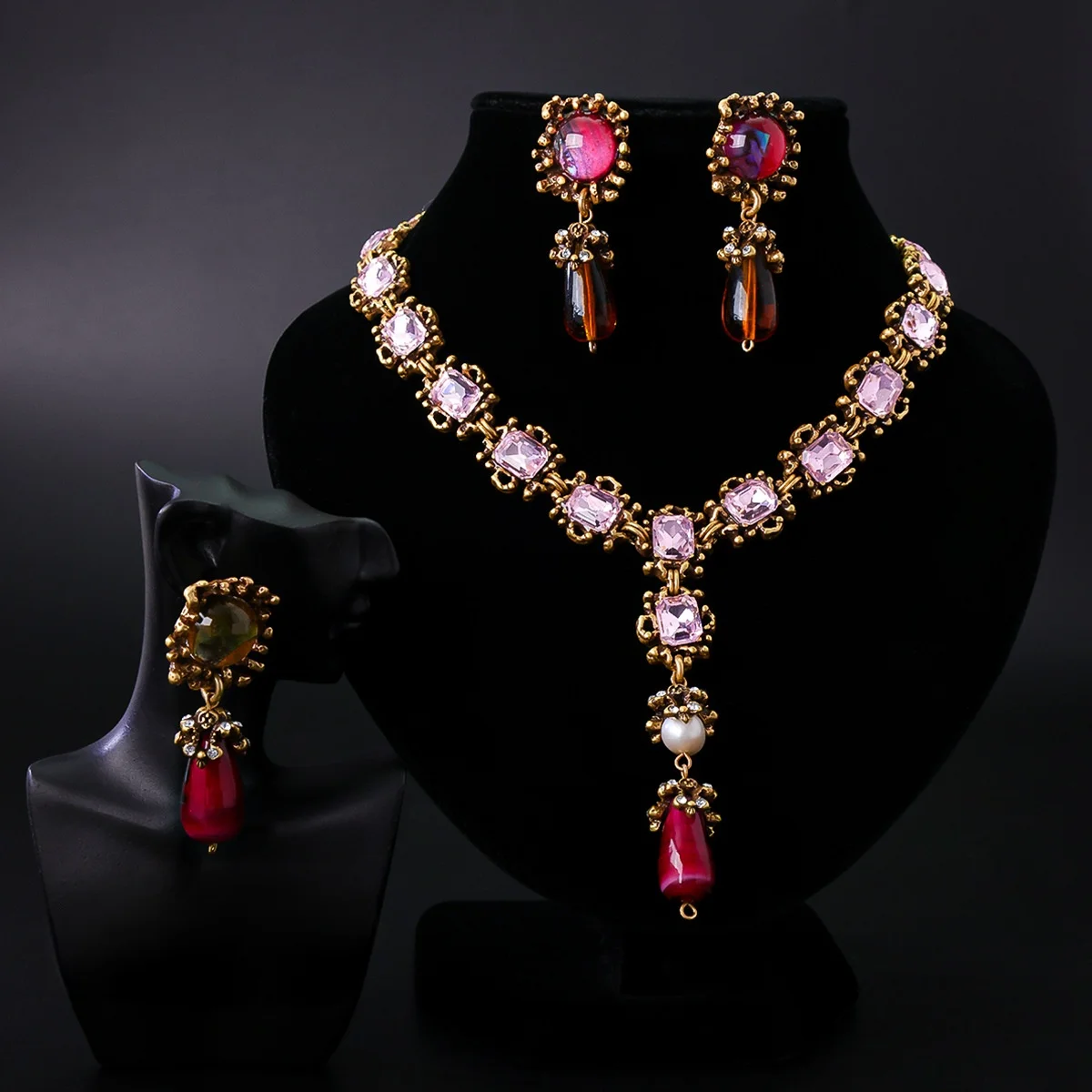 

Vintage Luxurious Electroplated Gold Inlaid with Pink Zircon Necklace Agate Earrings Woman Jewelry Dress Banquet Accessories