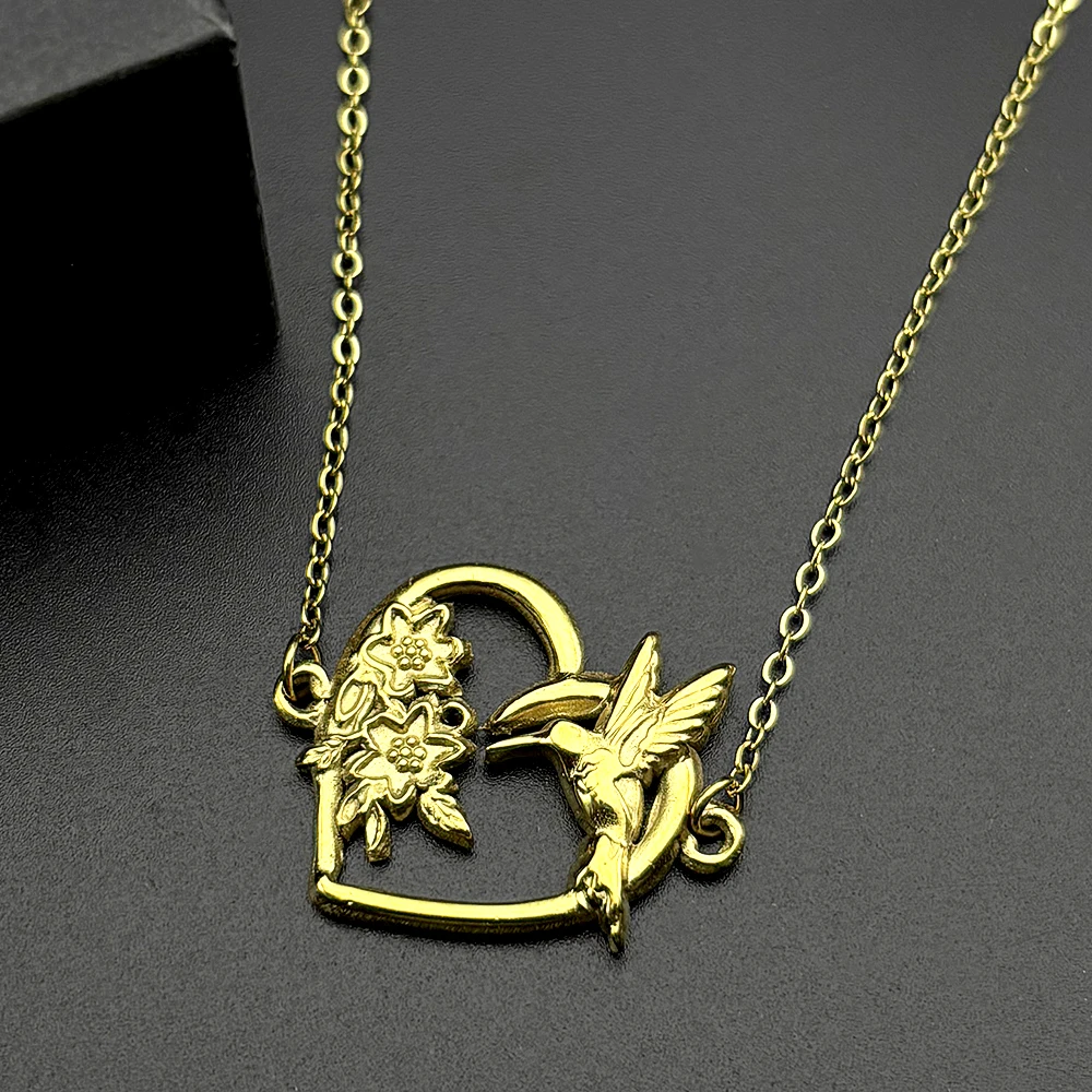 Hummingbird Pick Flowers Chain Stainless Steel Gold Color Love Heart Couple Wedding Nature Necklace Jewelry Valentine's Day Gift