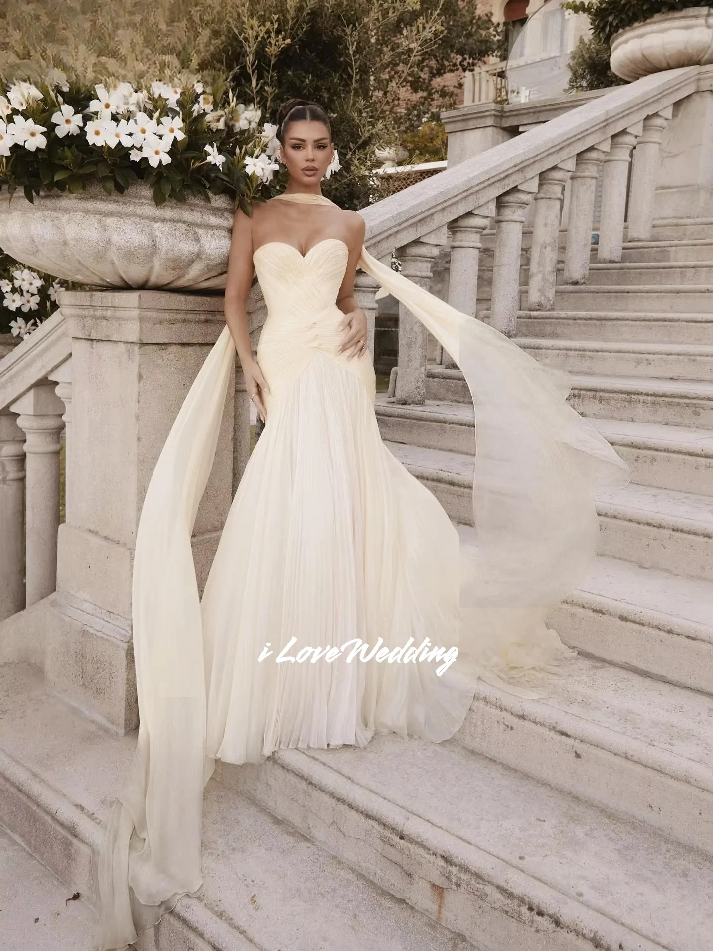 

Yellow Sweetheart Prom Dresses Strapless Sleeveless Backless Mermaid Floor-Length Pleated Saudi Arabia Evening Dresses Customize