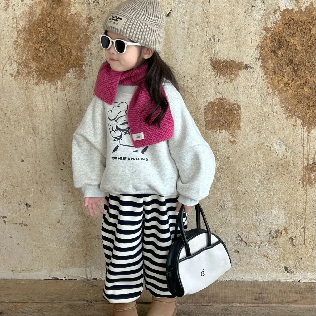 

Girls Suits Children 2024 New Winter Collection Fleece Cartoon Hoodie and Fleece Striped Pants Two-piece Set Clothes Fashion