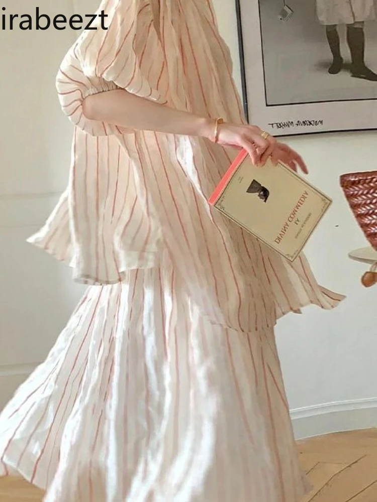 

Рубашка оверсайз с рукавами-фонариками и воротником-стойкой. Розовая полосатая блузка. Милая романтическая пышная юбка для высоких девочек.