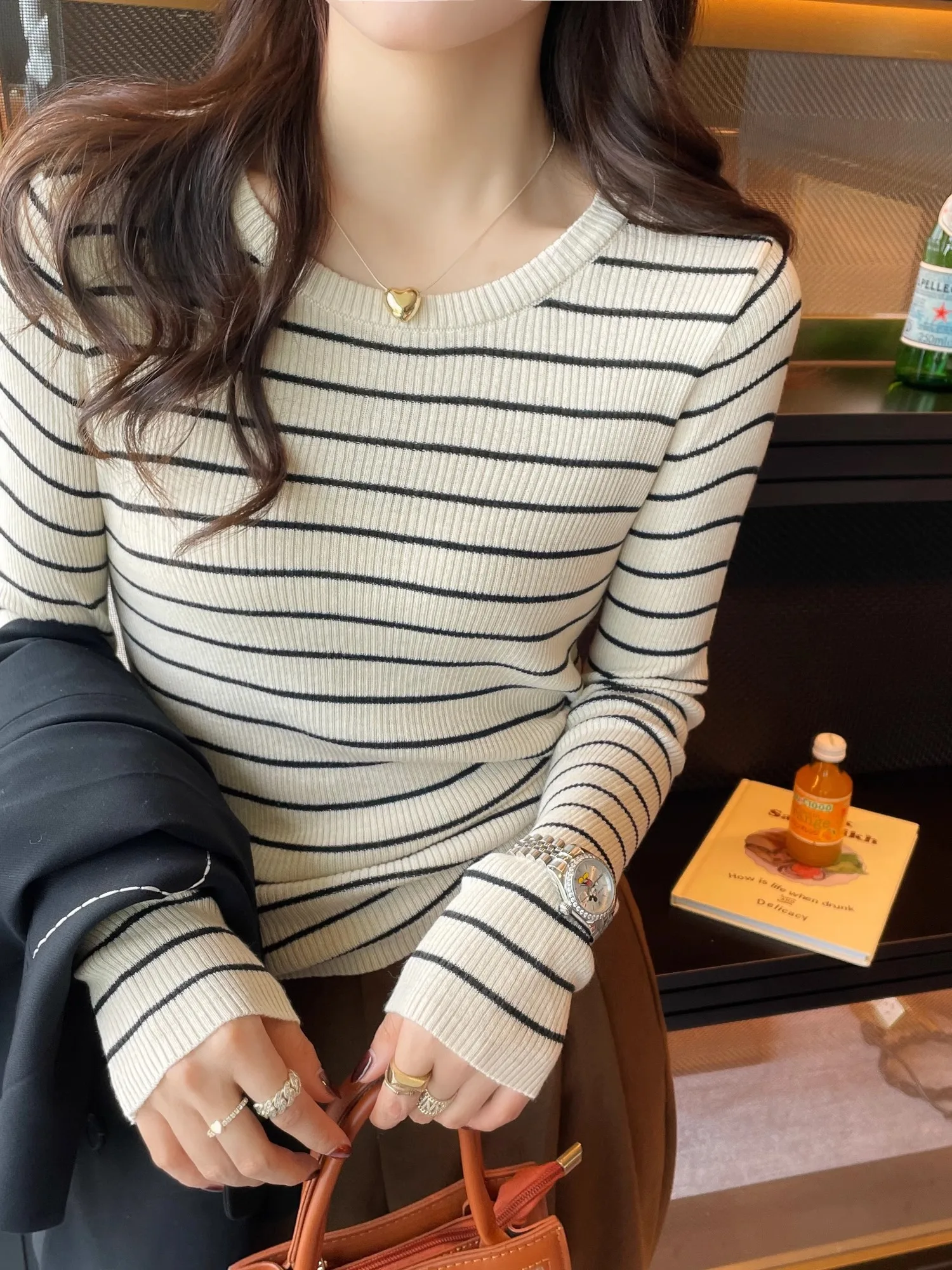 

Early Autumn Striped Knitwear Women's round Ne Base irt Faionable Youthful Slimming Long Sve Top Commute Sle Korea...