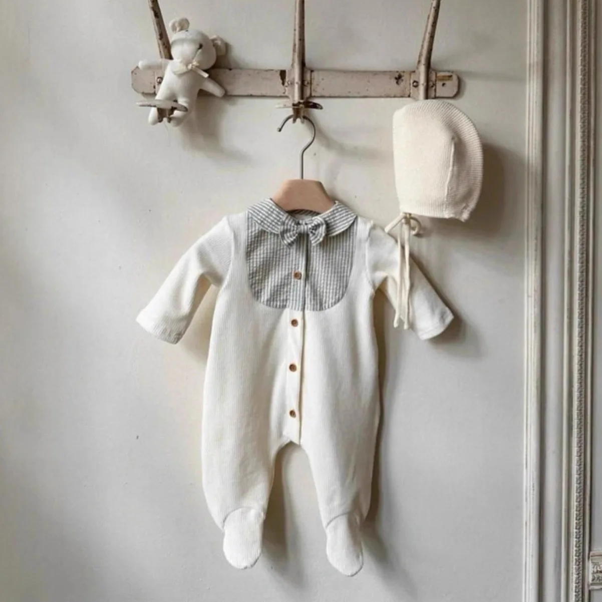 2026 Spring New Baby Long Sleeve Cotton Romper Newborn Foot Hugging Clothes Toddler Boys Girls Jumpsuit Infant Clothes