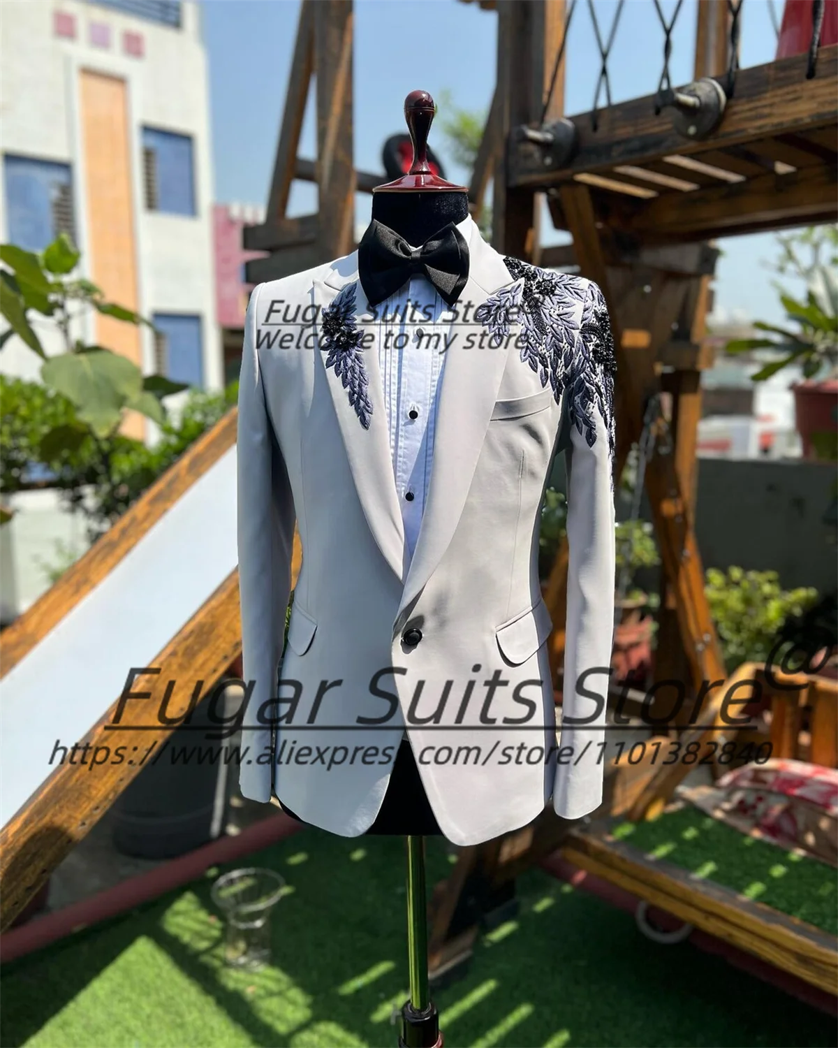 Classic gray Men Suits Luxuly Embroidered Groom Wedding Tuxedos Slim Fit Peak Lapel Customized 2 Pieces Sets Male Party Blazers