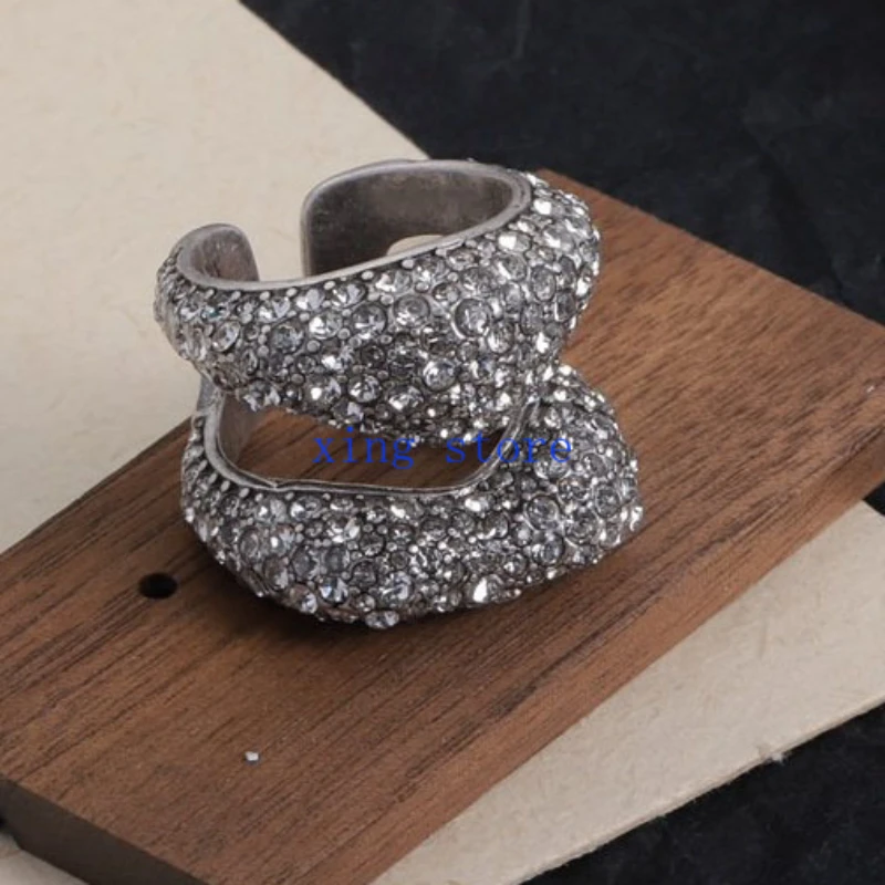 2024 New Fashion Round Cut Crystal Inlaid Geometric Women's Ring