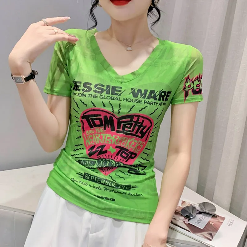 Faionable Printed Me ort Sve T-irt Women Summer 2024 New European Sle Slim Fit Ice Silk V-Ne Top Street Sle