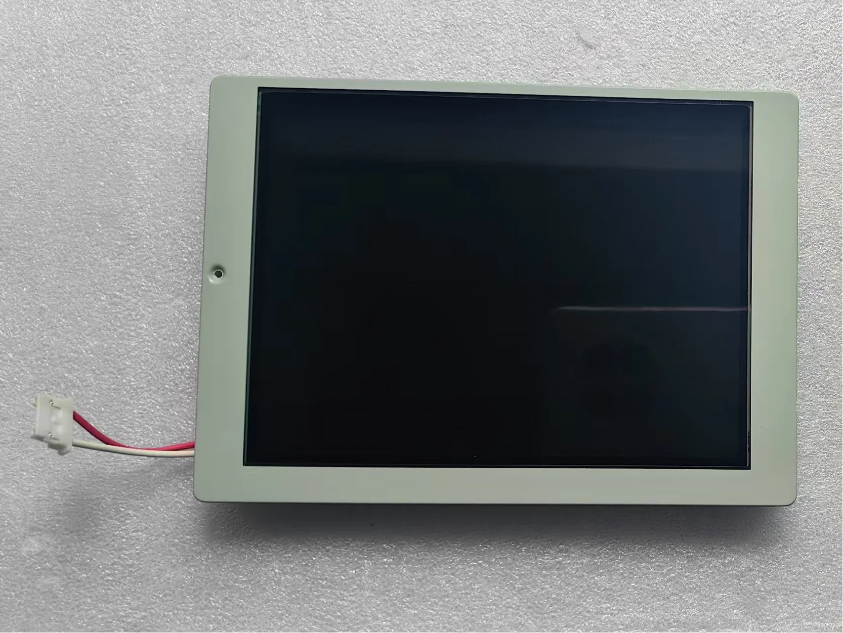 

Новый дисплей LQ057Q3DC12 для промышленного применения (LCD-экран)