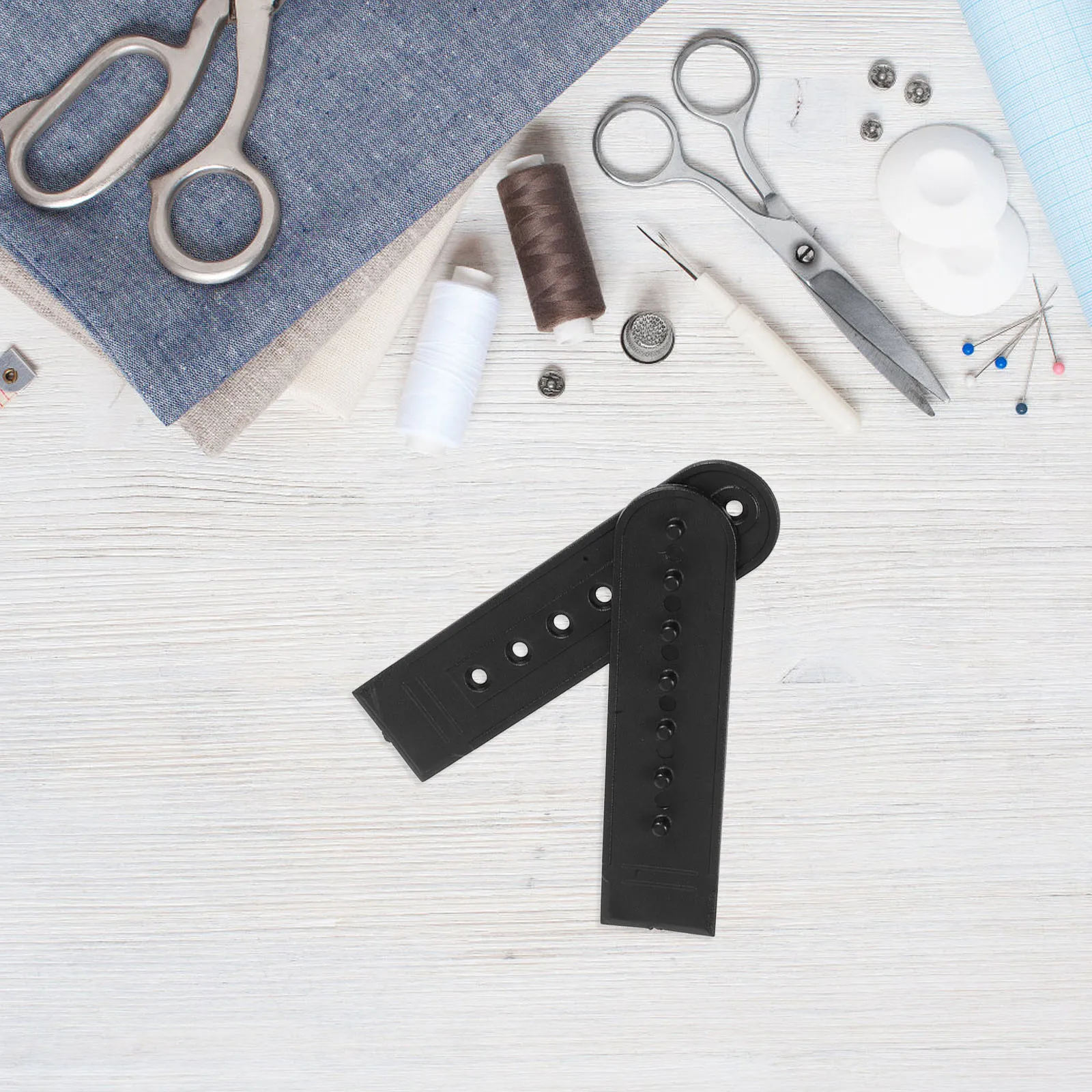 

20Pcs Hat Buckle Replacement Plastic Snapback Strap 7 Holes Adjustable Black Cap Repair Fastener for Baseball Snapback Caps