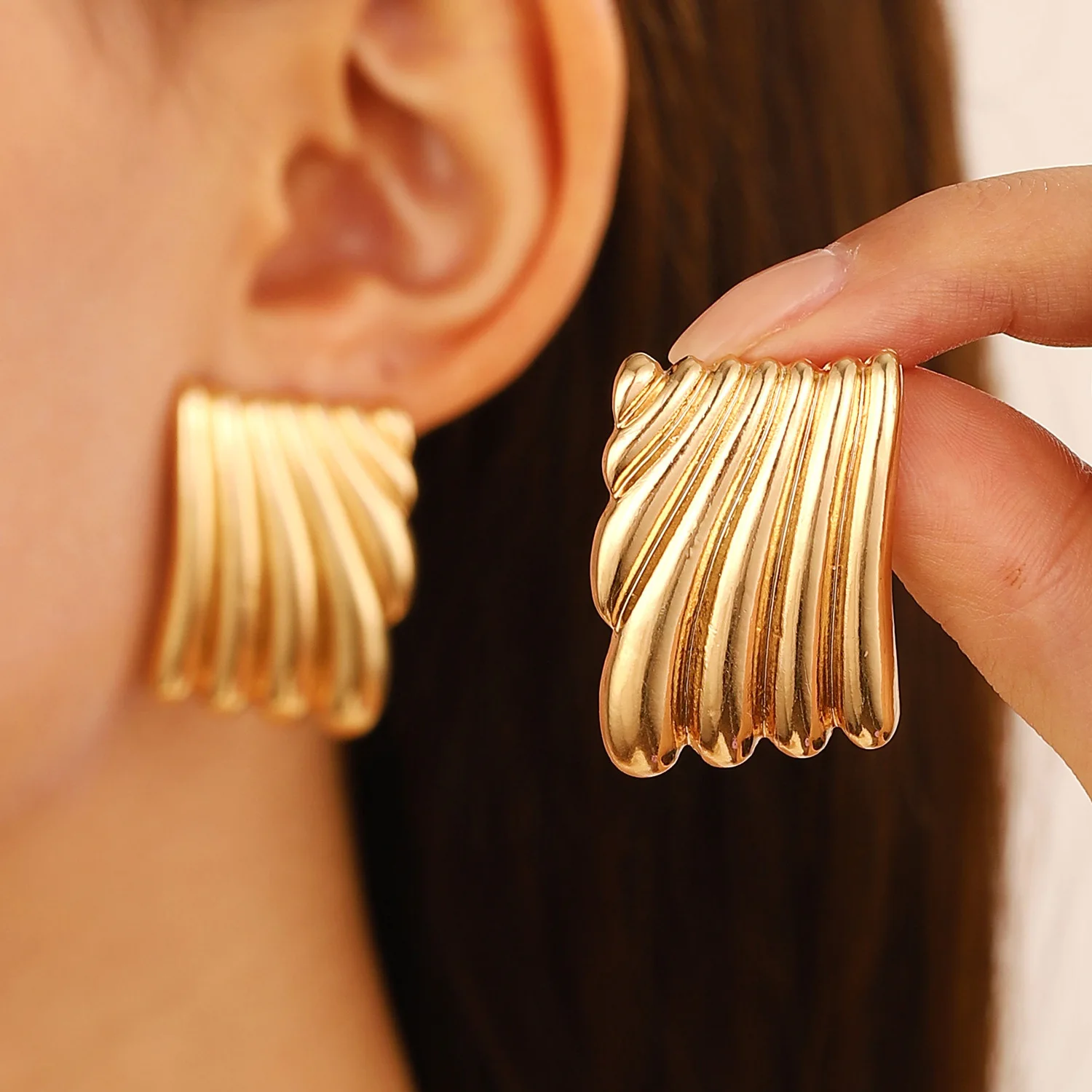 XINYI Stainless Steel Sunnie Earrings Striking Ribbed Handcrafted Rust Proof Popular Versatile Daily Jewelry For Wome