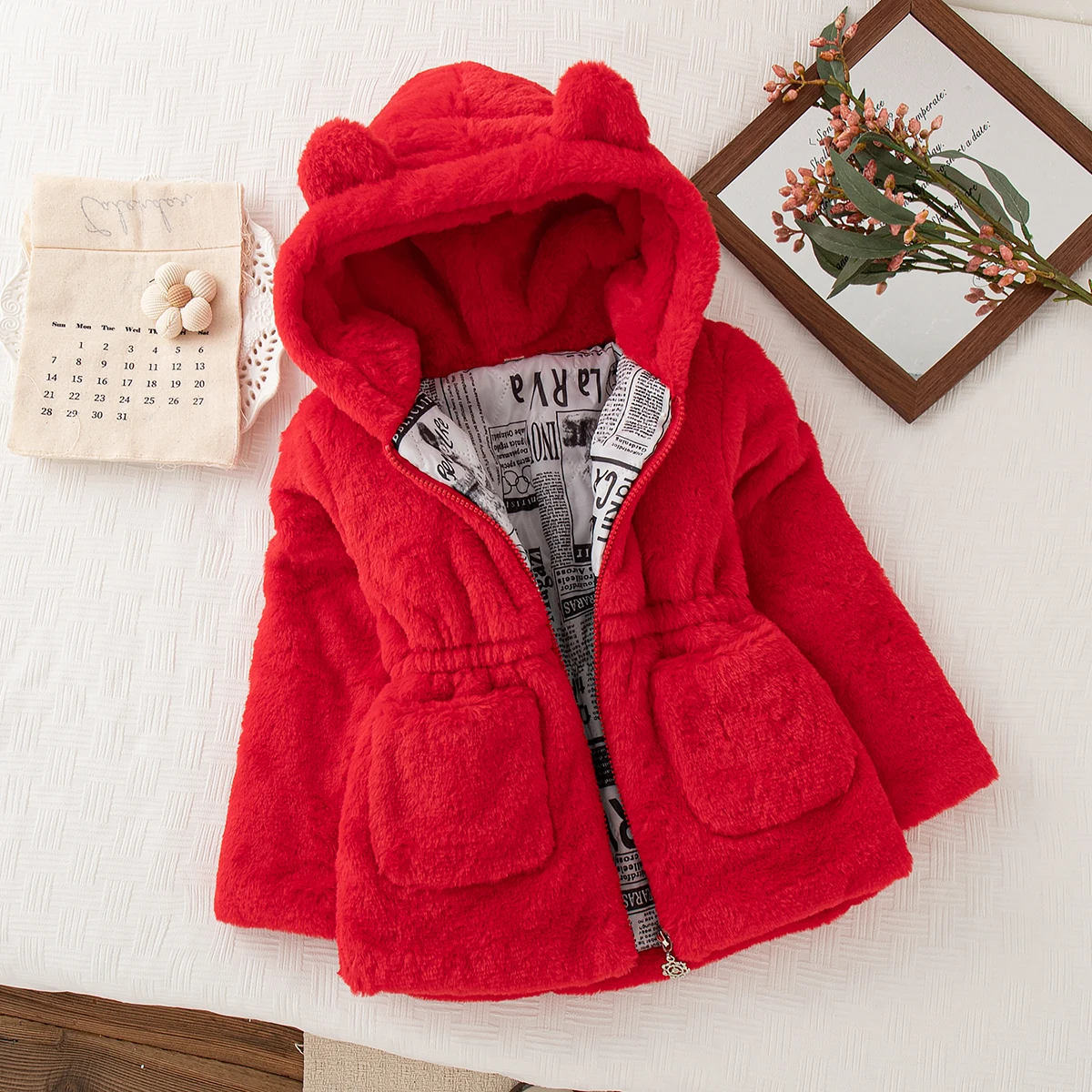 Winter neuer dicker und warmer Baby-Mädchen-Mantel, einfache einfarbige Kinderkleidung, geeignet für Babys mit einer Höhe von 90–140 cm