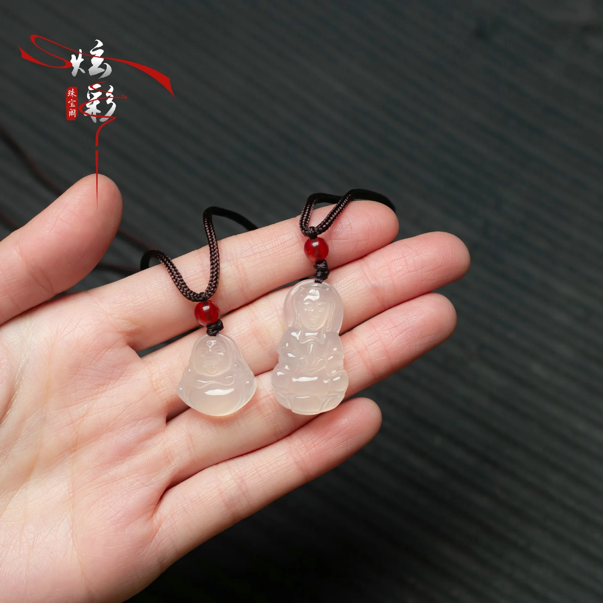 

Natural Agate Litchi Jelly Clavicle Chain Unisex Guanyin Buddha Necklace Ornament Holiday Gift