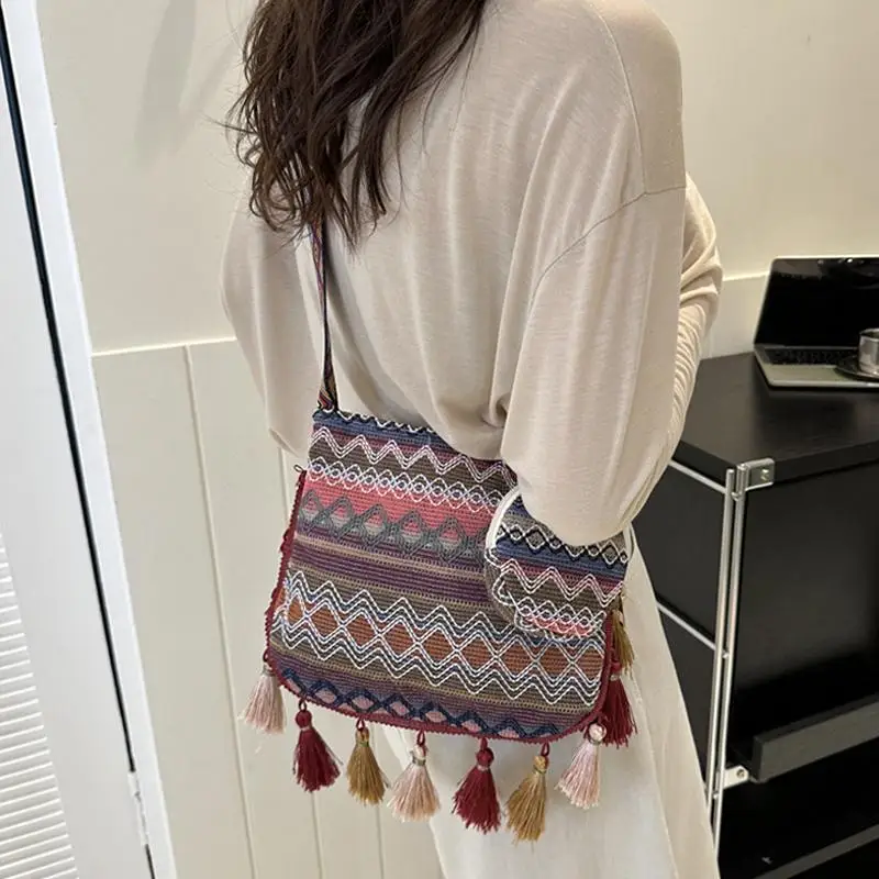 New Ethnic Tassel Bucket Shoulder Bags Four Seasons Bohemia Popular All-match Ladies Crossbody Bag Eco-friendly Commuter Storage