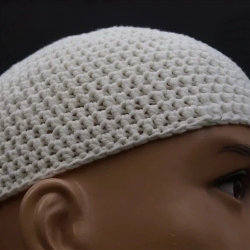 Handmade crocheted Thick Warm solid color Beanies Men Hat Knitted winter warm Hats Outdoor Riding For Men Cap Men's Hat