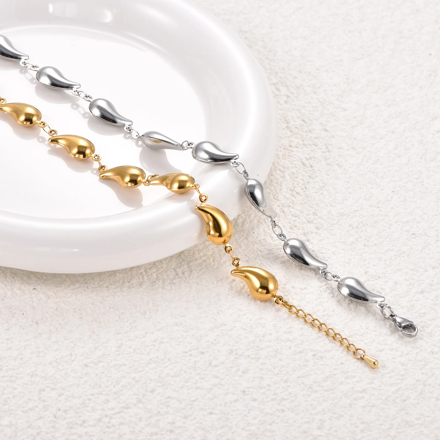 Neuer Trend Handketten-Fußkettchen aus Edelstahl, Goldfarben, Einfaches Wassertropfen-Design, Hohle Perlen-Armband-Schmuckzubehör für Mädchen und Frauen – Detail 1