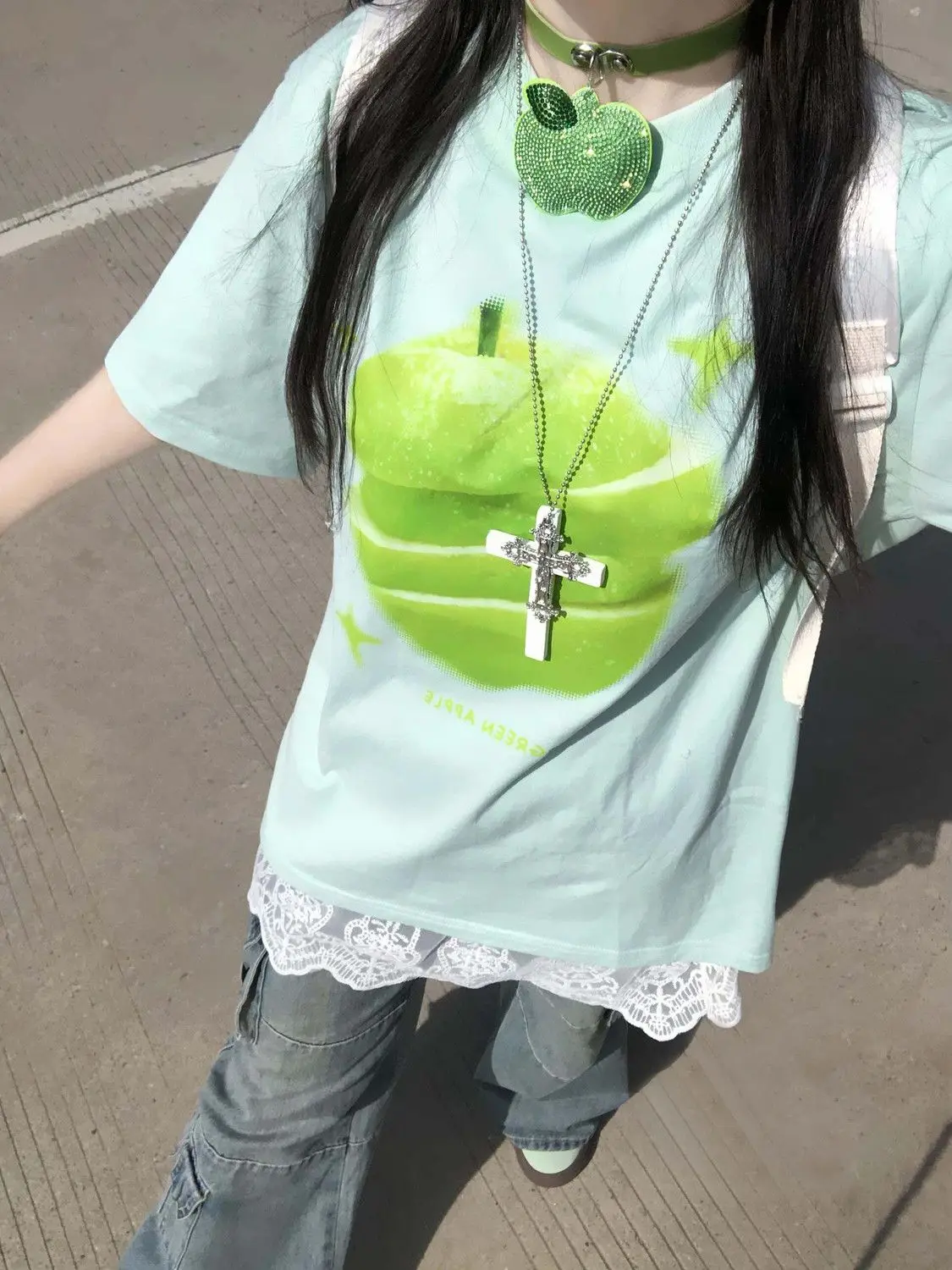 Onalippa 2025 New Korean Style Fresh Green Apple Print Round Neck Short Sleeved T-shirt Women Summer Loose Casual Top Trend view 4