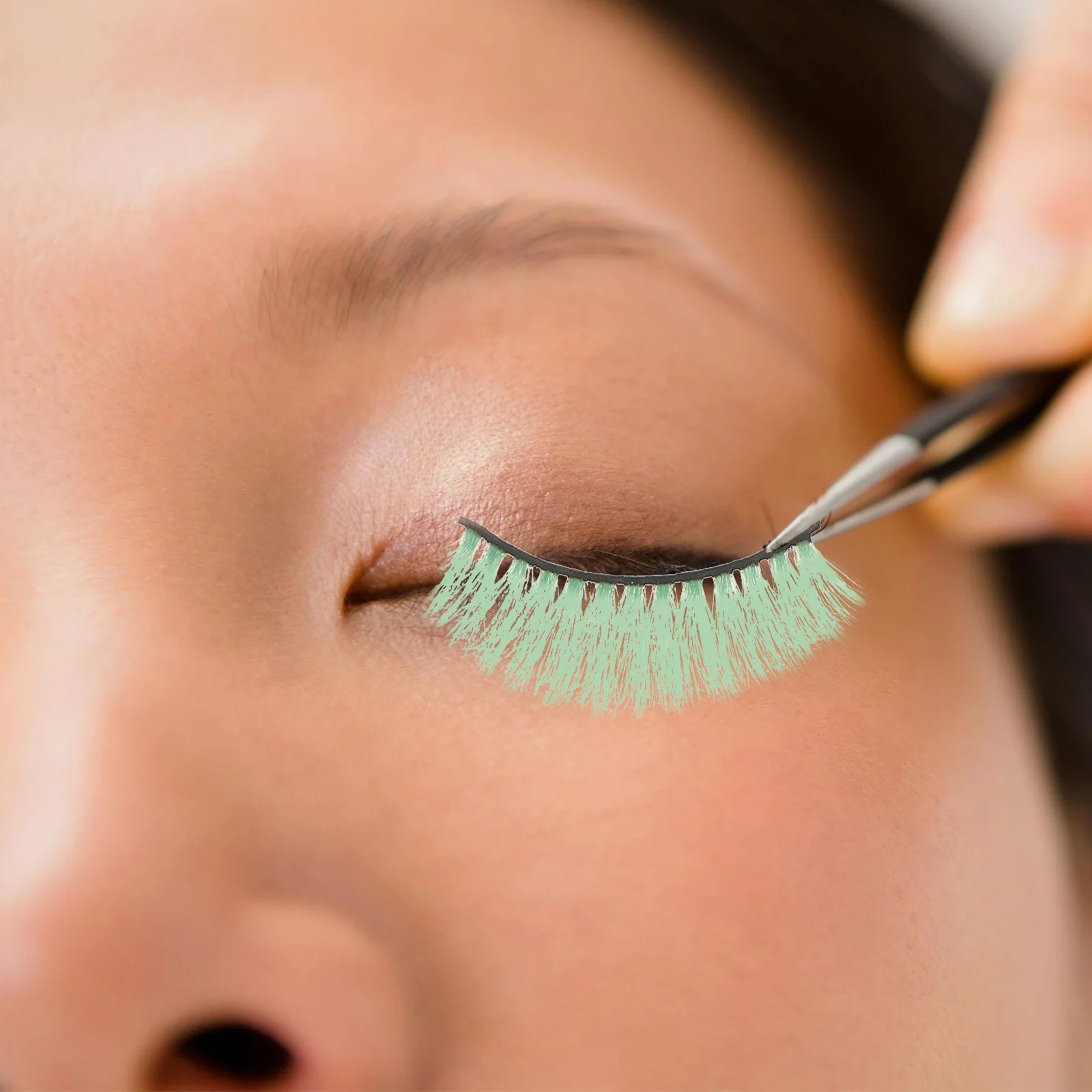 

5Pairs Colorful False Eyelashes Easy Apply Fan Design for Beginners Salon Artists Time Saving Party Eyelashes Natural Eye Lashes