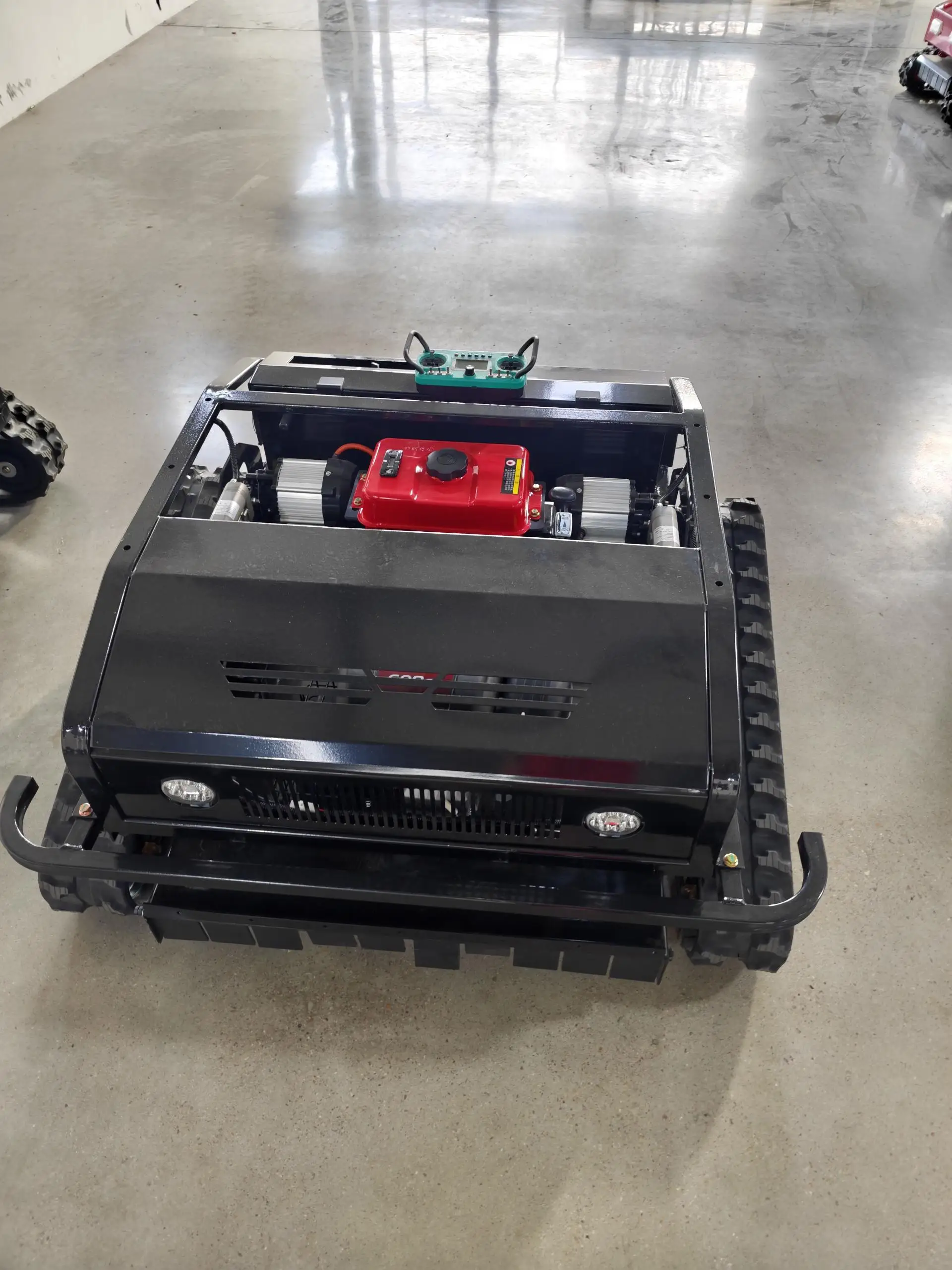 

Remote Control Bush Mower 500mm 800mm 1000mm Weed Trimmer Mini Zero Rotation Mower